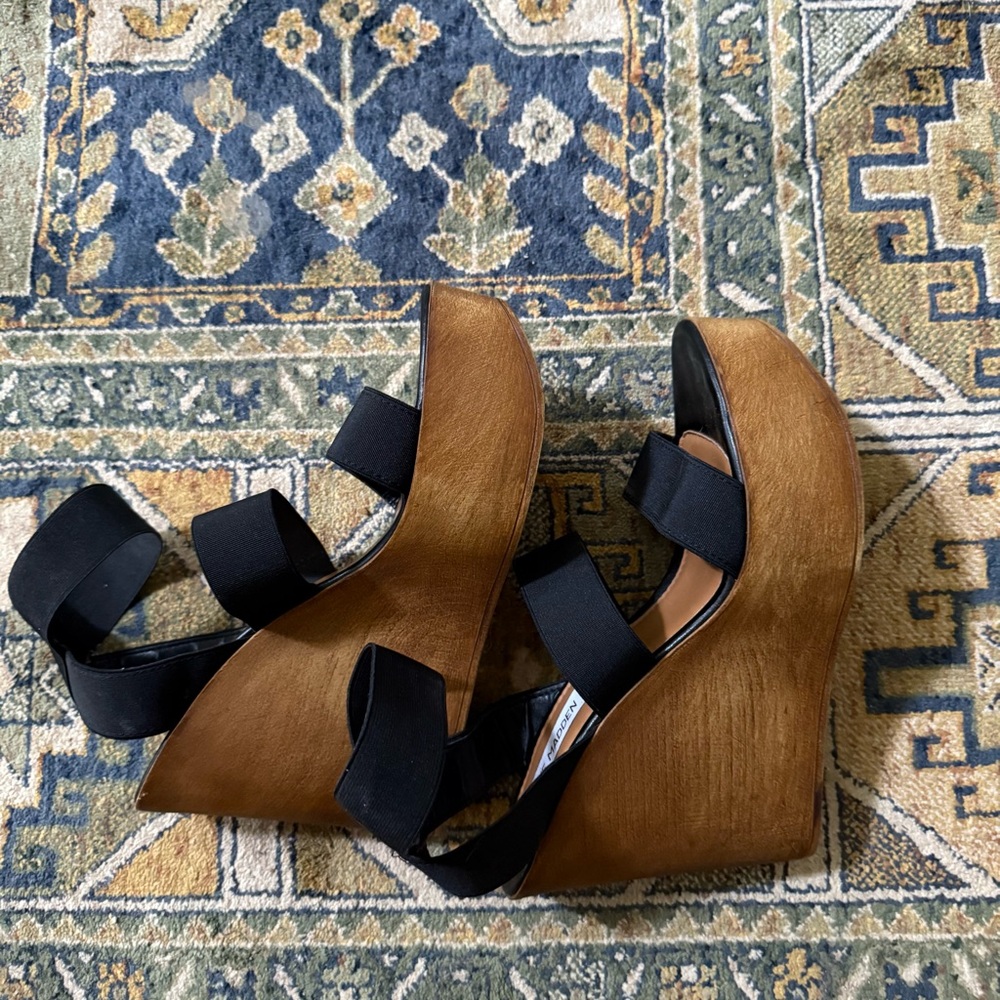 Steve Madden Tan and Black Platform Wedge Sandals EU39 fits more like EU38
